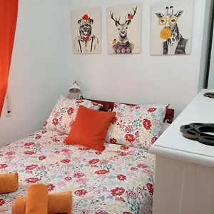 apartamento-con-encanto-larios-studio.es-andalucia.com/